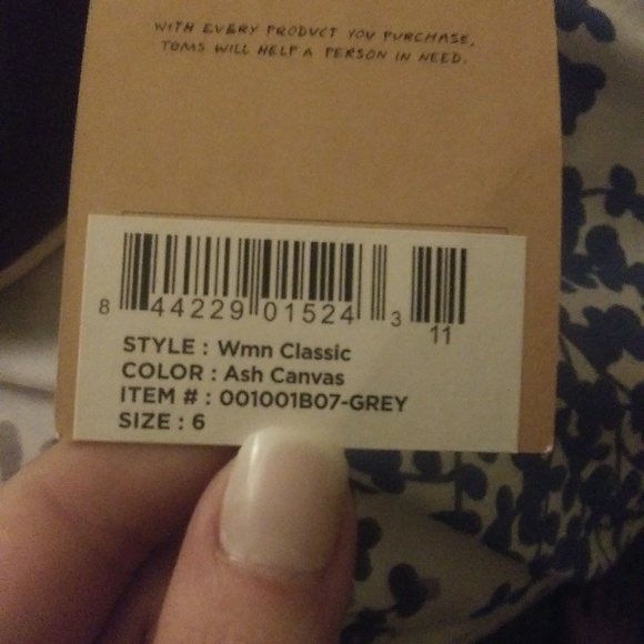 TOMS - Picture 4 of 4